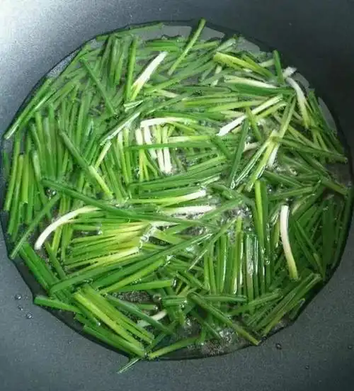 制作一份纯手工的百搭葱油
