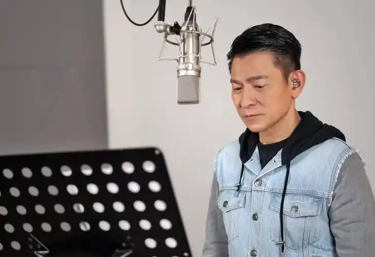 刘德华与日本音乐大师久石让合作 为新歌〈慢慢〉填词道出为人父感触