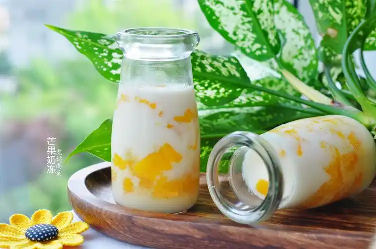 牛奶芒果做法(简单省事懒人菜芒果撞奶一次就上瘾)