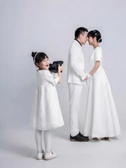 拍摄工作室:@玖集摄影-7815因为有了你生活充满了甜蜜~最美好的