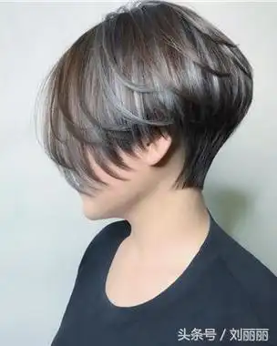 女生发型图片短发1