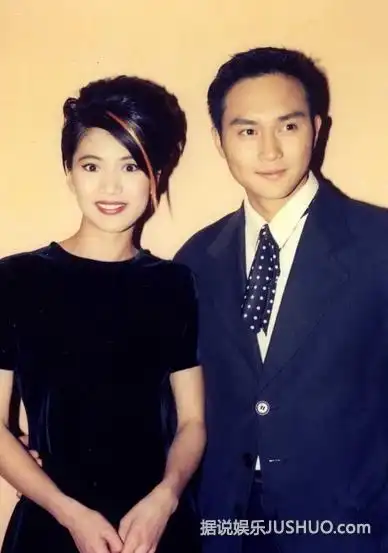 年轻时的袁咏仪与老公张智霖.