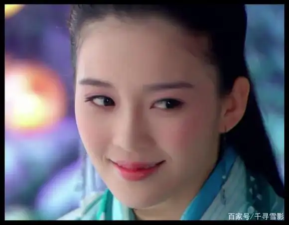 相信很多观众对于赵樱子应该不会觉得陌生,她曾用名为"赵韩樱子",自小