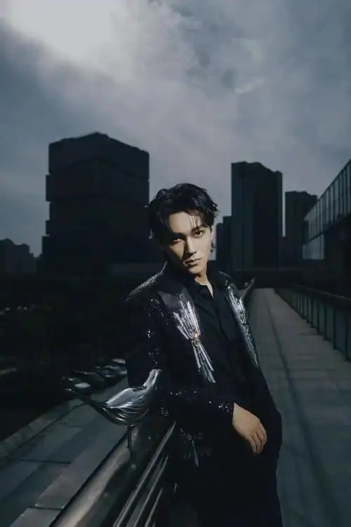 袁弘锦鲤?|朱锐斌|范丞丞|白鹿_新浪新闻