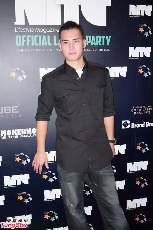 新浪娱乐讯 10月12日,某杂志在香港举办创刊发布派对,张柏文,何佩瑜