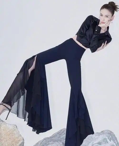 原创张蓝心太爱无痕装健身裤穿在腿上像时尚袜真腿精女孩