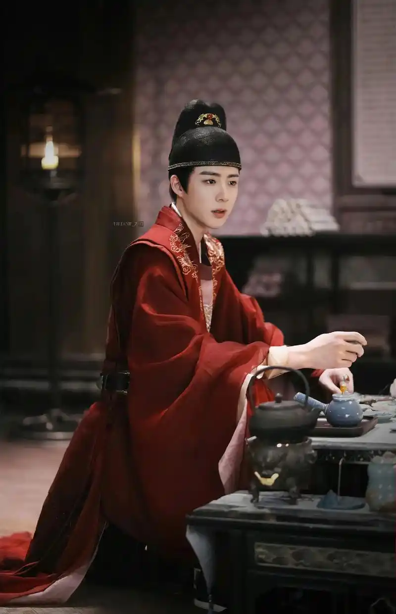 刘宇宁 #洛铭西 #红衣古装 - 抖音