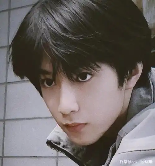 "刘耀文"出道一周年,这么可爱的宝藏男孩终于长大了!