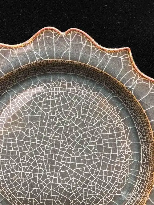 溪口官窑开片纹盘