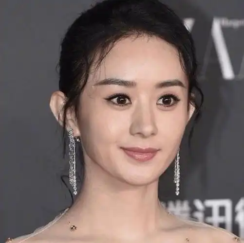 赵丽颖新戏生图不敢认,黑眼圈浓重一脸老态,表情呆滞无往日灵气