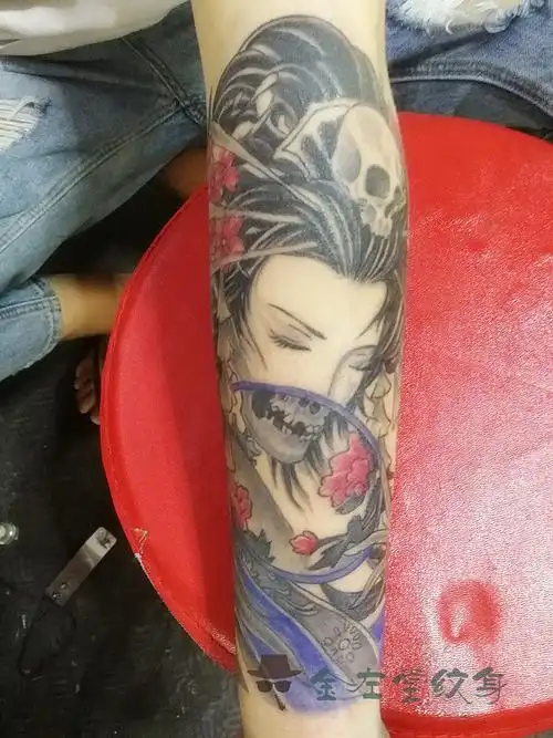 艺妓纹身善恶一念之间 半臂