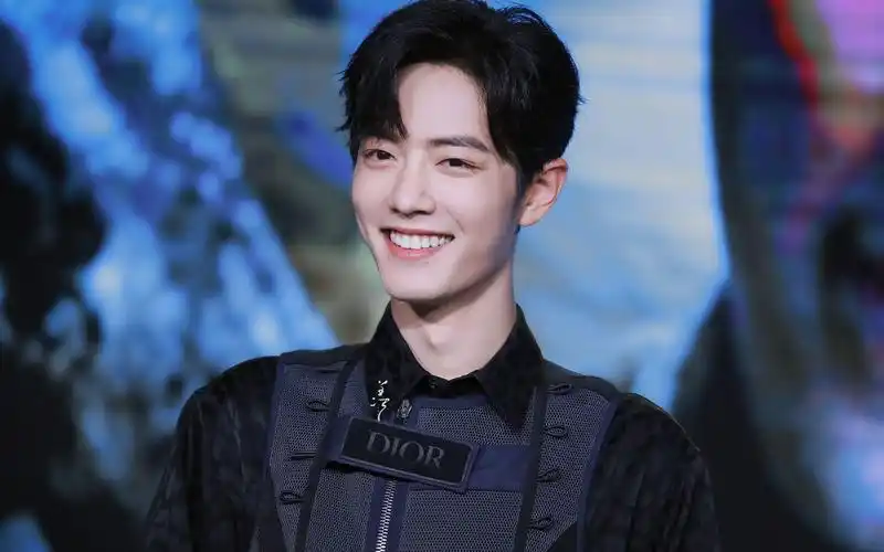 第一肖战,近两年来最火的流量小生,凭借古装大剧《陈情令》火爆全网