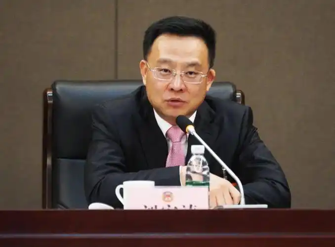 海阳市委书记刘宏涛与政协委员座谈