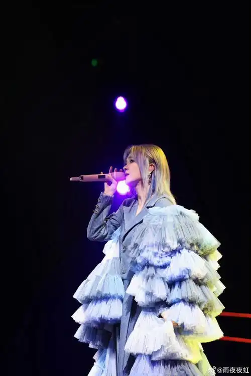 郁可唯演唱会梦回浪姐#就很喜欢郁可唯,她的音乐永远会有着一种神奇