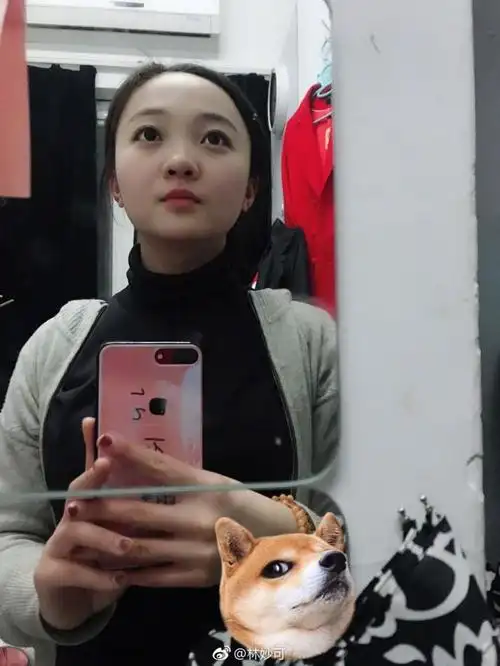 林妙可自拍这应该是林妙可最好看的一张自拍照