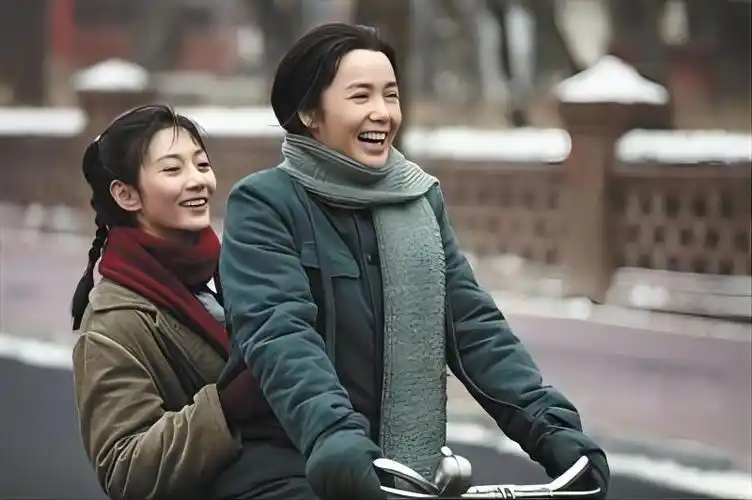 回顾蒋雯丽为爱嫁给丑男为爱领养女儿不是亲生胜似亲生