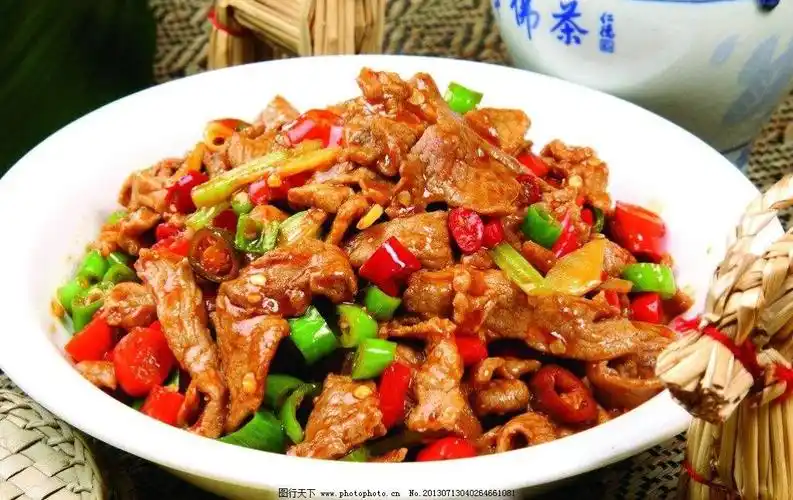 特色菜品:小炒黄牛肉