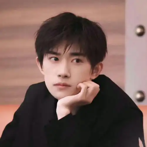 tfboys眼部特写#易烊千玺你是懂如何眼神拿人的@tfboys-易烊千玺