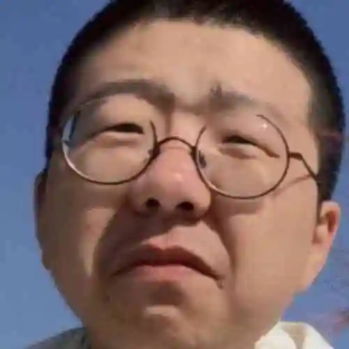 在新竹路的小巷子里边一个白色的小房子我点了招牌