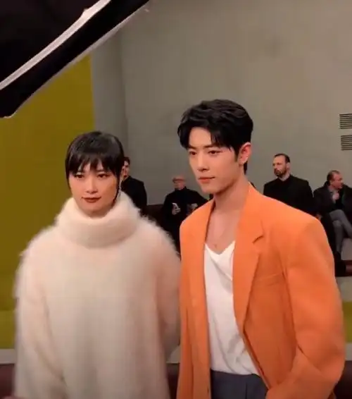 肖战李宇春同框视频##李宇春肖战同框视频