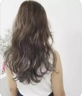 纹理烫女长发图片2