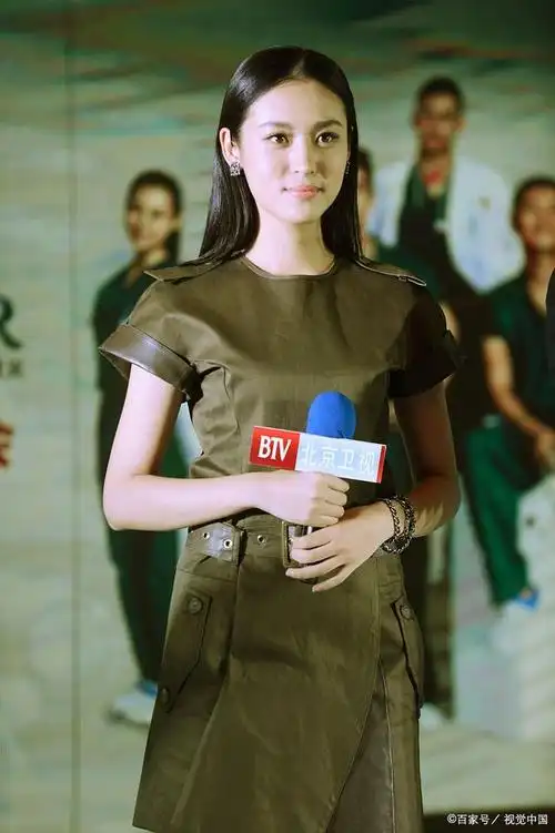 《梅花红桃》寒露扮演者:与景甜太像,逯恣祯个人资料曝光