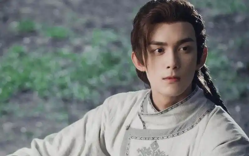 【吴磊 长歌行】阿诗勒隼全造型盘点——草原装篇_哔哩哔哩_bilibili