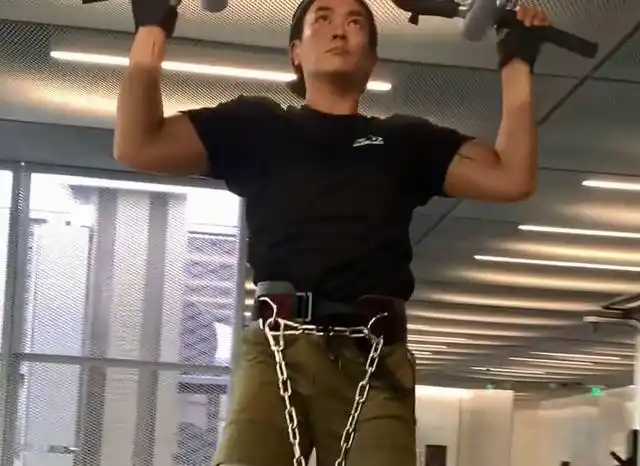 杜江分享健身视频,肌肉线条让人看直眼,霍思燕却带头开起了车