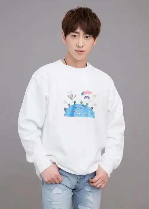 魏巡现身爱乐融聆听公益活动展现偶像的正确打开方式