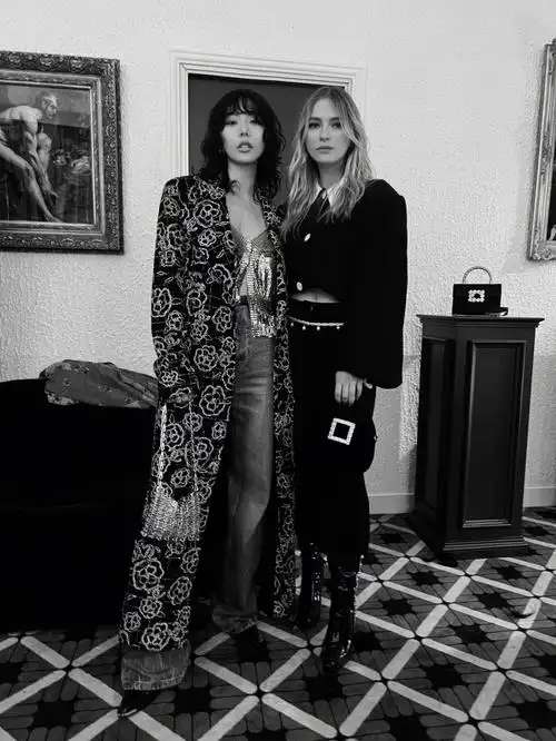 emilyinparis里的camille美极了