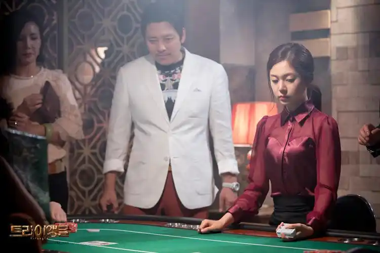 p>《triangle》是 a href="#">韩国mbc电视台 /a>自2014年5月5日起在