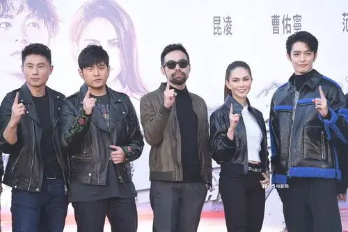 监制周杰伦,制片人刘畊宏,彭小刀,导演陈奕先率男女主角曹佑宁,昆凌