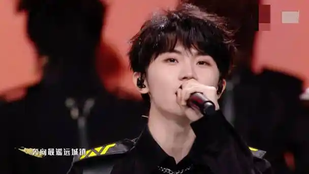 马嘉祺不仅少年气满满,唱功也是稳得一批唱的好棒!