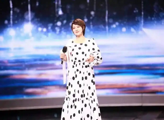 歌唱家春天父母的恩情登上央视向幸福出发全球上线