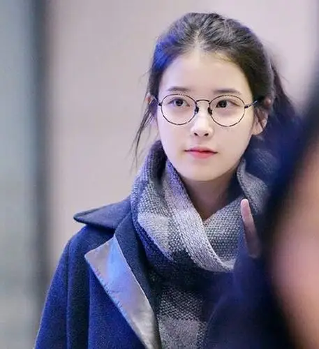 2017年6月30日 23:04   关注  iu 眼镜 评论 收藏