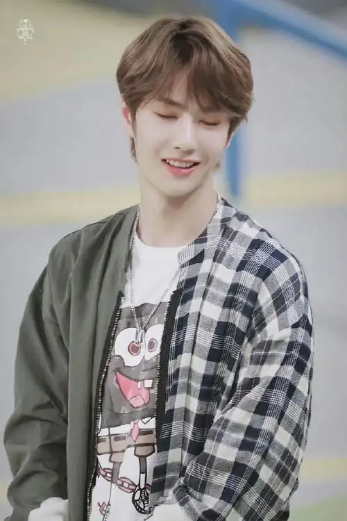 新华社又发了王一博的歌##青年演员王一博