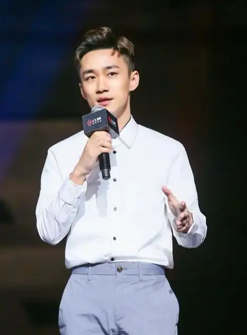 和平精英:技术性主播实锤!不求人的最燃游戏操作你见过哪些?_敌人