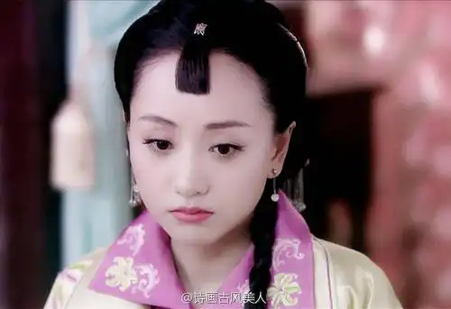 杨蓉《情定三生》【顾知夏】原名沈凌雪,是督军统领沈虎失散多年的