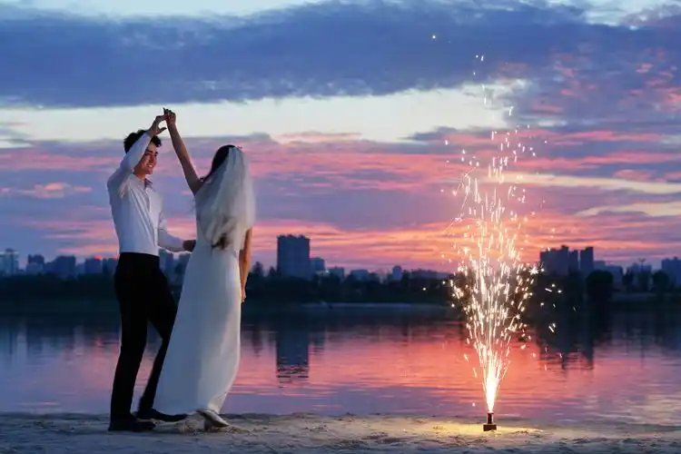 西安新娘们都爱的夜景婚纱照怎么拍才最惊艳