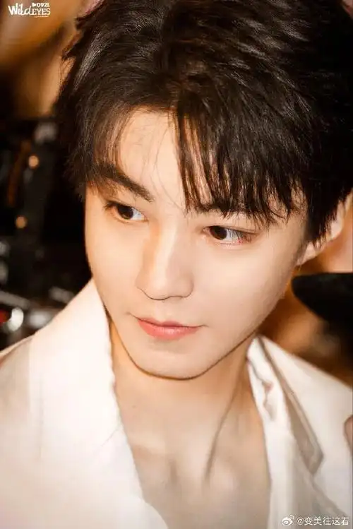 美妆v赏##妆容##王俊凯