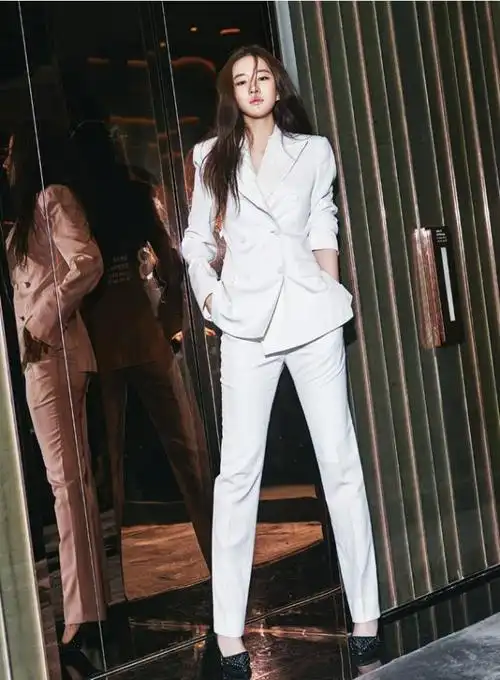 刘亦菲九套白西装系列:干练亦如是,优雅亦如是!