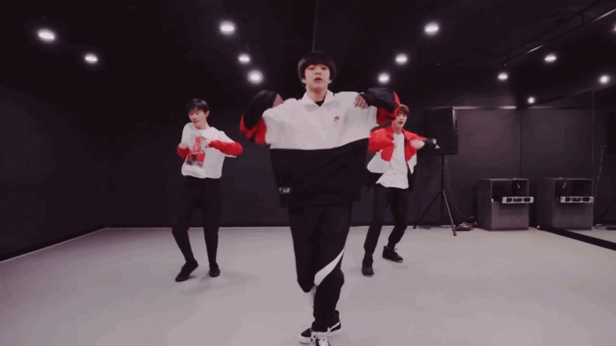 tnt时代少年团口号是什么?时代少年团的花名是什么?