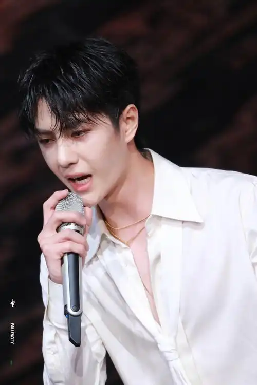 王一博|散落的华服|20201031