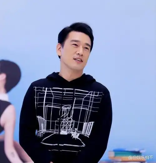 演员王耀庆:为了不搬家娶了房东女儿,结婚22年0绯闻