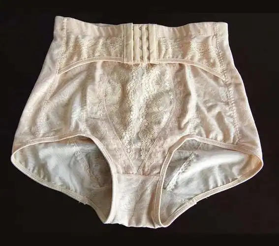 女人下面长痘痘是咋回事呢提醒可能与这几个原因有关