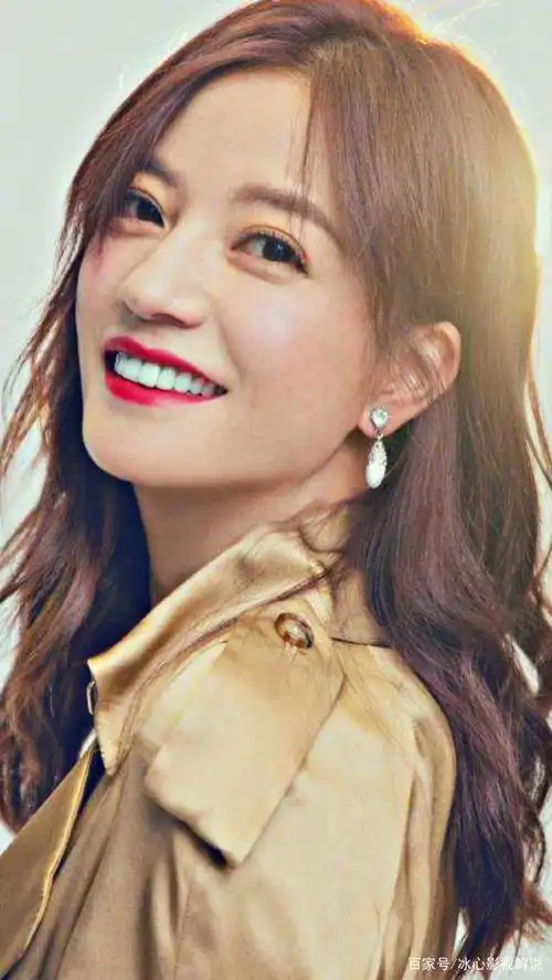 赵薇时尚唯美写真照,魅力十足