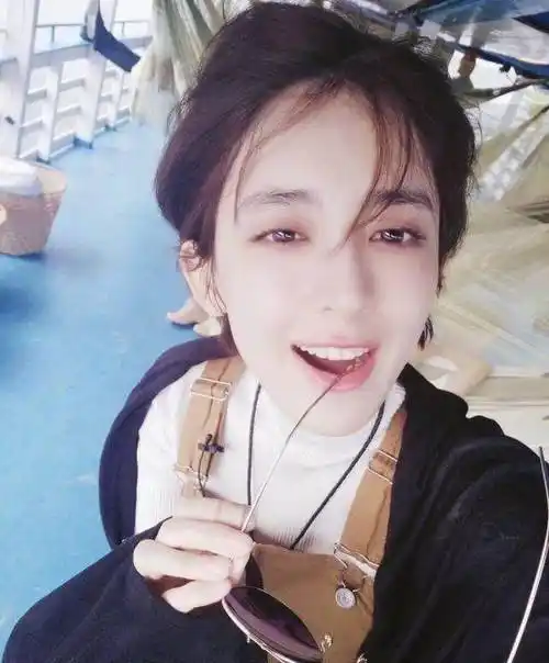 古力娜扎又晒出了一波美照网友真实的女生就是好看