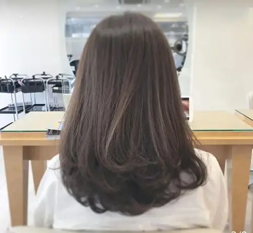 做过离子烫还能烫卷发吗?烫前做好这点,卷发也漂亮!