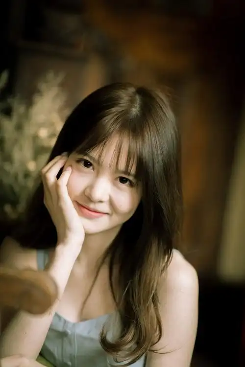 甜美清秀的文艺女生写真