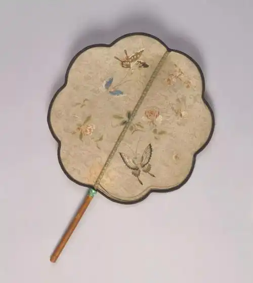 团扇摇曳千古的风流